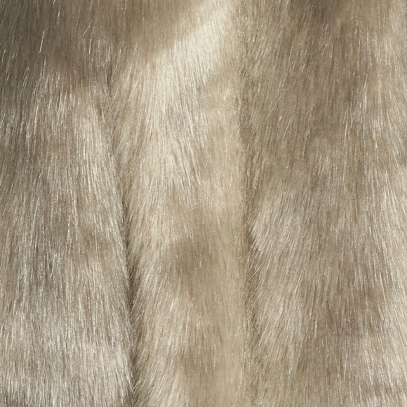 Eliza J Faux Fur Capelet – Size Large – Vintage-Inspired - Picture 6 of 10